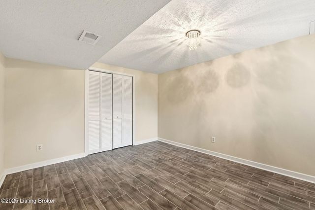 6515 Marina Dr, Prospect, KY 40059