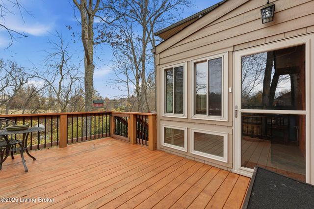 6515 Marina Dr, Prospect, KY 40059