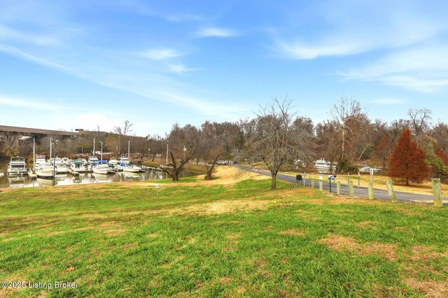 6515 Marina Dr, Prospect, KY 40059