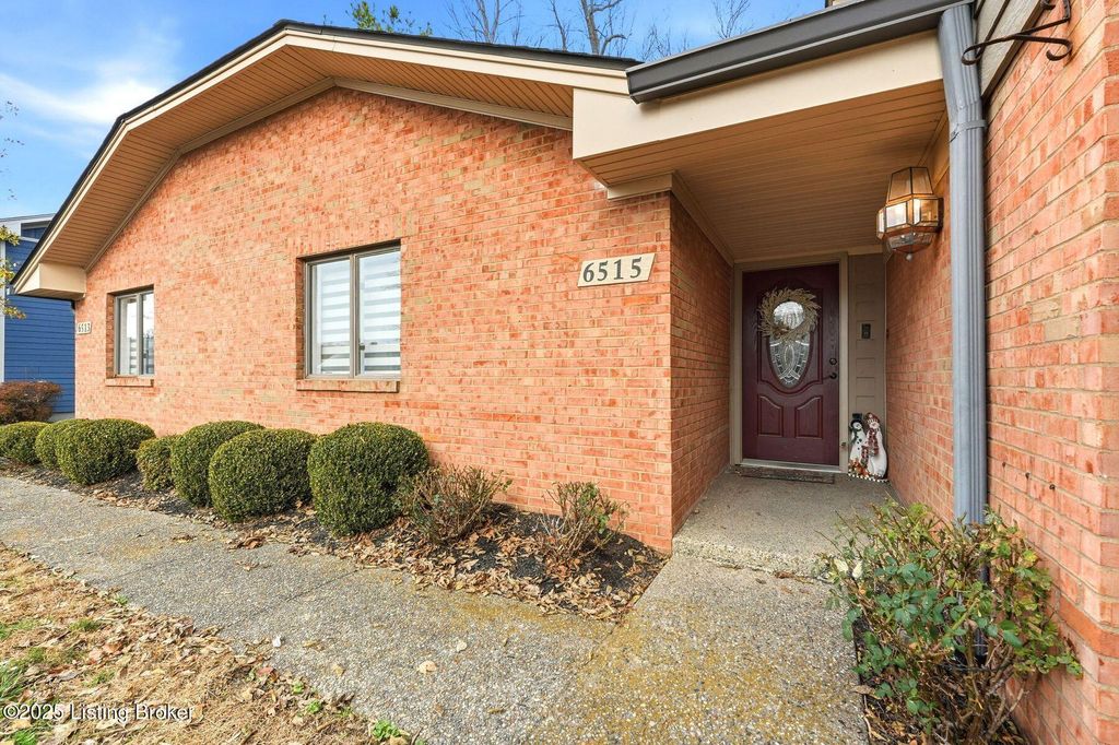 6515 Marina Dr, Prospect, KY 40059