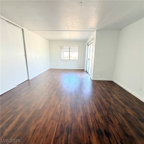 4670 Hildago Way, Las Vegas, NV 89121
