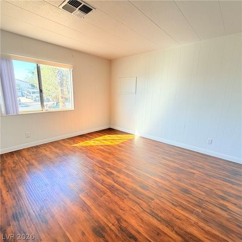 4670 Hildago Way, Las Vegas, NV 89121