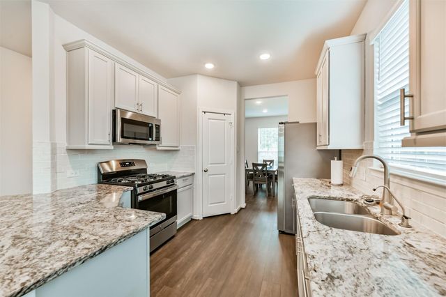 370 Weimer Lagoon Road, La Porte, TX 77571