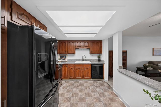 2868 S Heather Gardens Way 103, Aurora, CO 80014