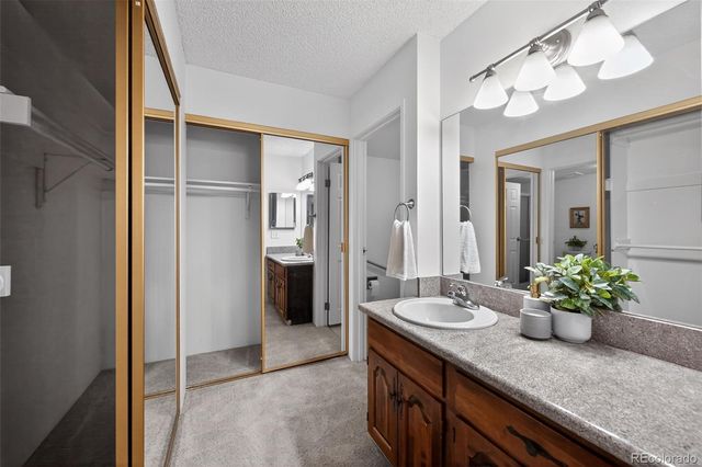 2868 S Heather Gardens Way 103, Aurora, CO 80014