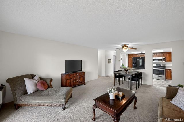 2868 S Heather Gardens Way 103, Aurora, CO 80014