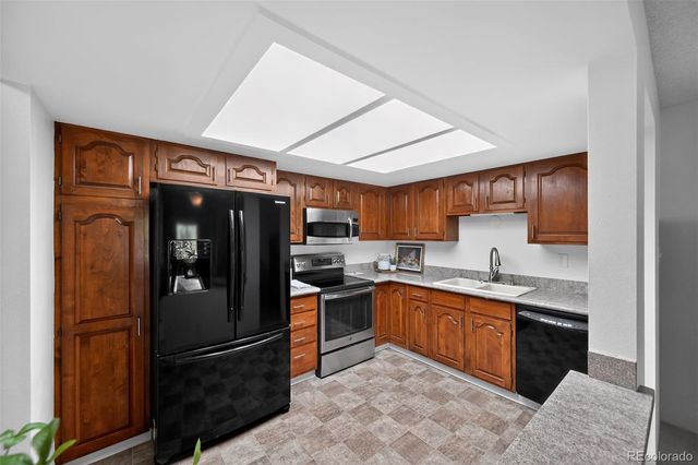 2868 S Heather Gardens Way 103, Aurora, CO 80014