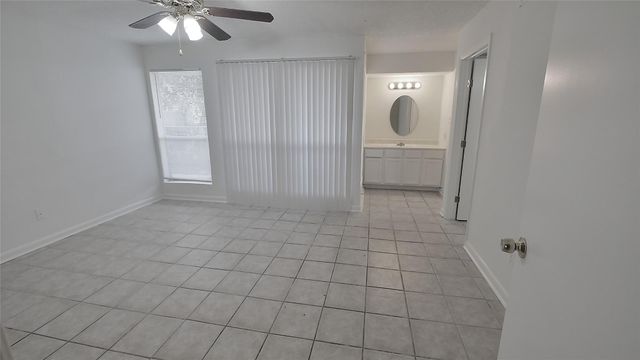 781 Country Place Drive 1061, Houston, TX 77079