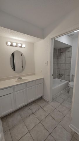 781 Country Place Drive 1061, Houston, TX 77079