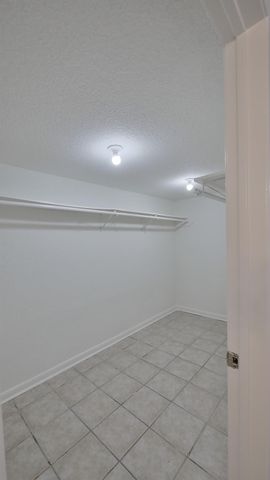 781 Country Place Drive 1061, Houston, TX 77079