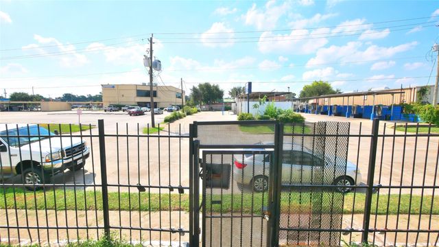 781 Country Place Drive 1061, Houston, TX 77079