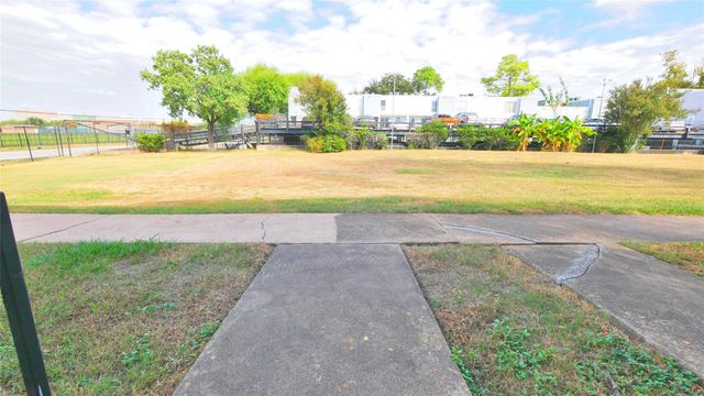 781 Country Place Drive 1061, Houston, TX 77079