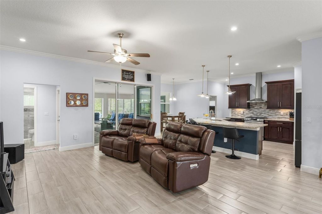 Image 11 of property listing at 18826 REYNOLDS PARKWAY, Orlando, FL 32833