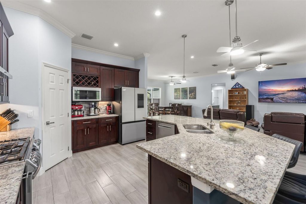 Image 19 of property listing at 18826 REYNOLDS PARKWAY, Orlando, FL 32833