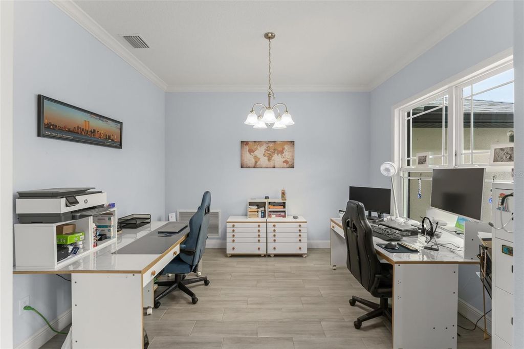 Image 8 of property listing at 18826 REYNOLDS PARKWAY, Orlando, FL 32833