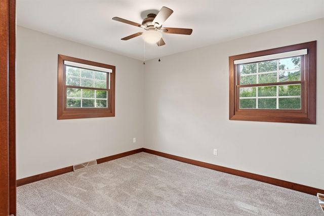 2428 Willow Lane, Cedar Falls, IA 50613