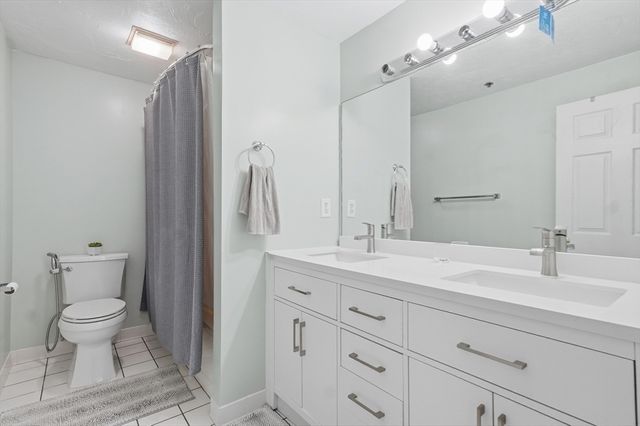 175 Littleton Road A2, Chelmsford, MA 01824