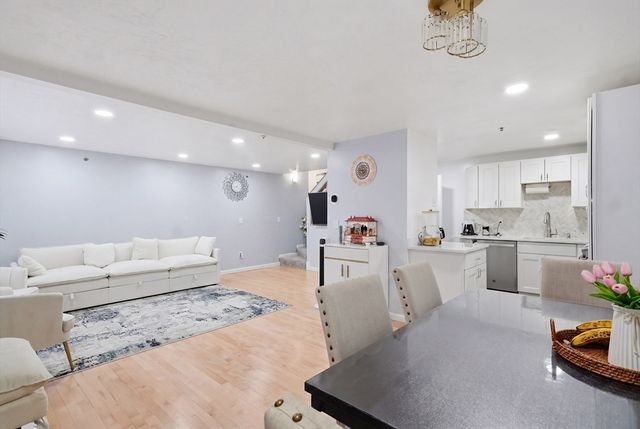 175 Littleton Road A2, Chelmsford, MA 01824