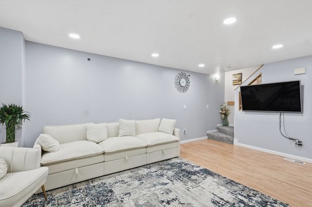 175 Littleton Road A2, Chelmsford, MA 01824