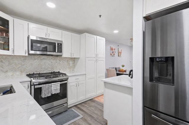 175 Littleton Road A2, Chelmsford, MA 01824