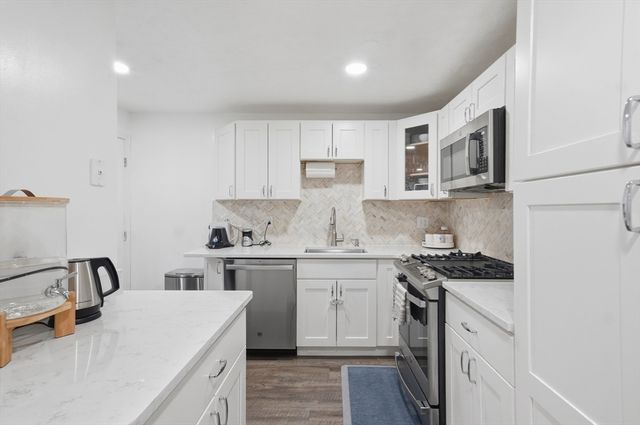 175 Littleton Road A2, Chelmsford, MA 01824