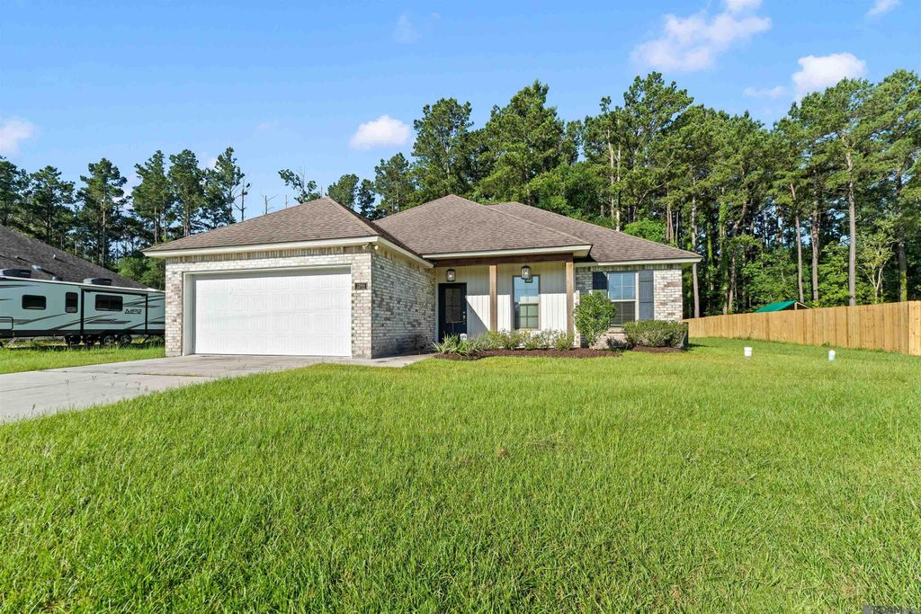 12664 Brown Rd, Denham Springs, LA 70726