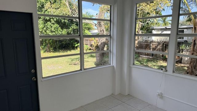 2745 Funston Street, Hollywood, FL 33020