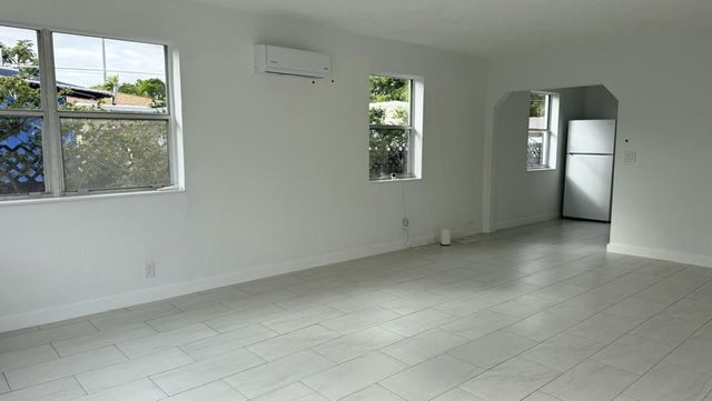 2745 Funston Street, Hollywood, FL 33020