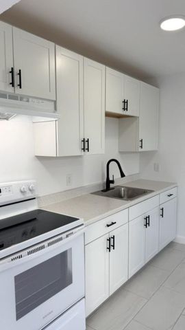 2745 Funston Street, Hollywood, FL 33020