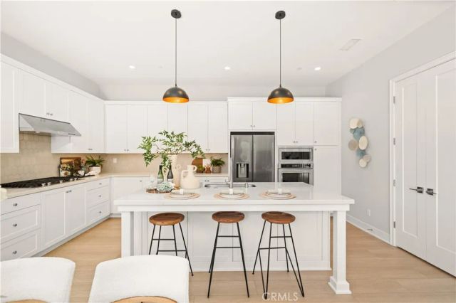 105 Yellow Iris, Irvine, CA 92618