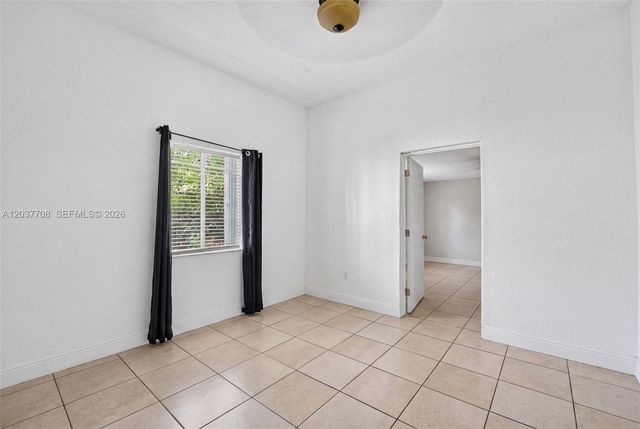 3039 NW 43rd Ter, Miami, FL 33142