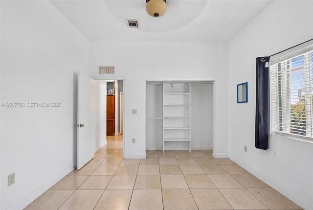 3039 NW 43rd Ter, Miami, FL 33142