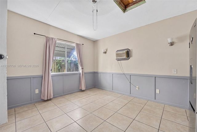 3039 NW 43rd Ter, Miami, FL 33142