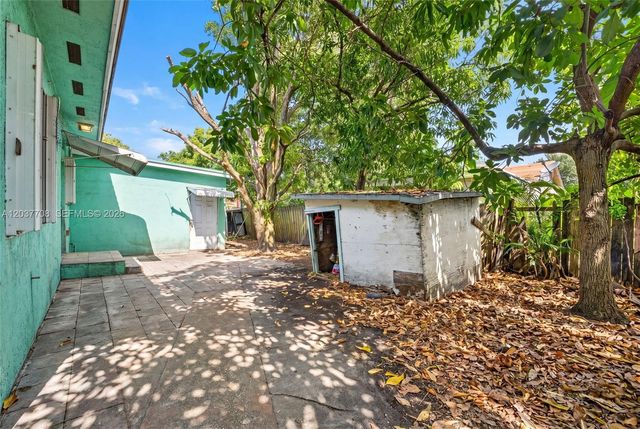 3039 NW 43rd Ter, Miami, FL 33142