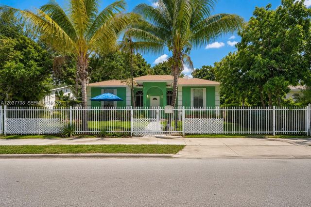 3039 NW 43rd Ter, Miami, FL 33142