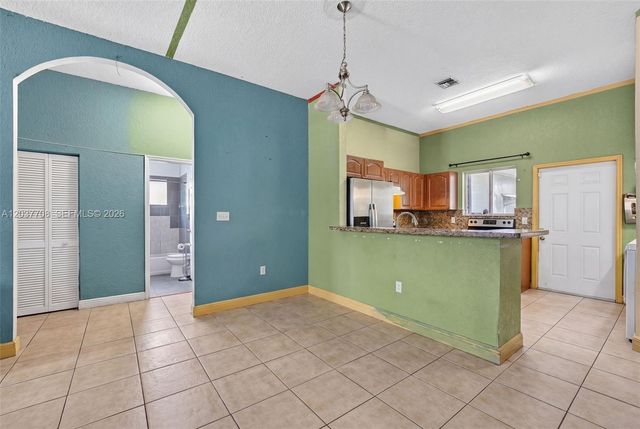 3039 NW 43rd Ter, Miami, FL 33142