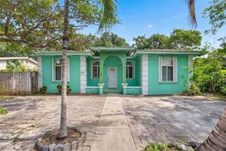 3039 NW 43rd Ter, Miami, FL 33142
