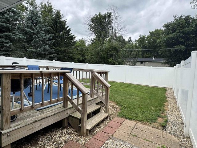 1321 E Road One Road, Edgerton, WI 53534