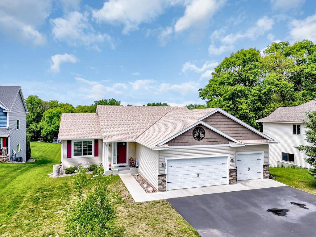 1217 Blossom Boulevard NW, Isanti, MN 55040