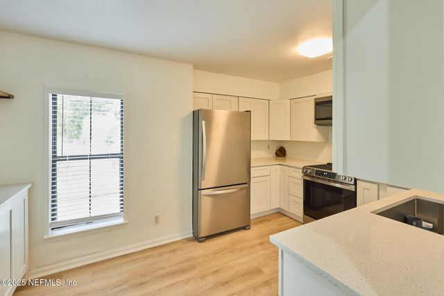 1104 WOOD HILL Place, 1104, Jacksonville, FL 32256
