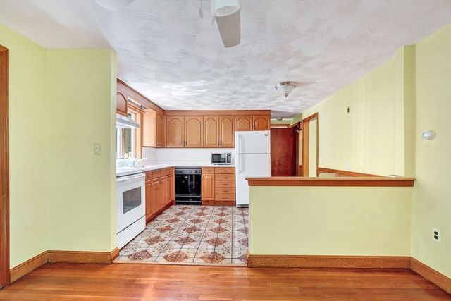 114 Glenellen Rd, Boston, MA 02132