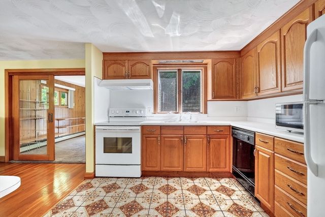 114 Glenellen Rd, Boston, MA 02132