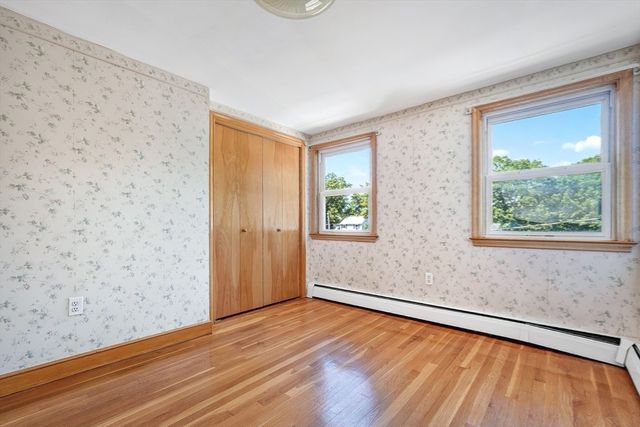 114 Glenellen Rd, Boston, MA 02132