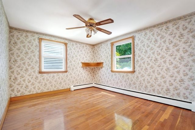 114 Glenellen Rd, Boston, MA 02132