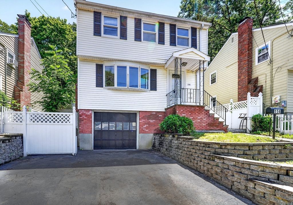 114 Glenellen Rd, Boston, MA 02132