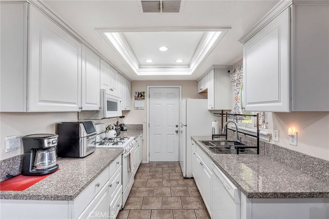 15866 Sitting Bull Street, Victorville, CA 92395