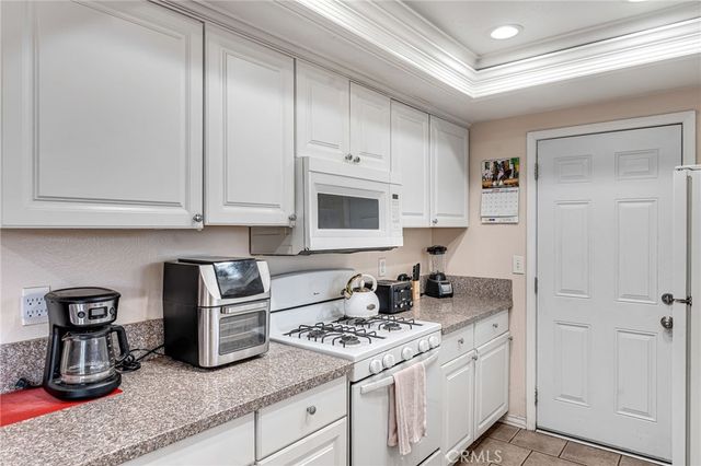 15866 Sitting Bull Street, Victorville, CA 92395