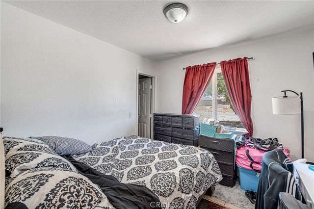 15866 Sitting Bull Street, Victorville, CA 92395