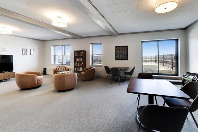 5510 N Sheridan Road 2A, Chicago, IL 60640