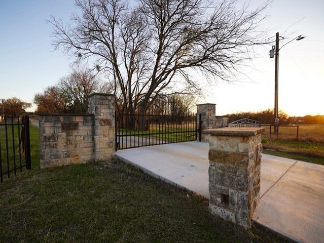 230 Private Road 2174, Decatur, TX 76234